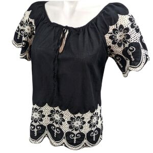 Chenault Embroidered Eyelet Peasant Top Sz Small